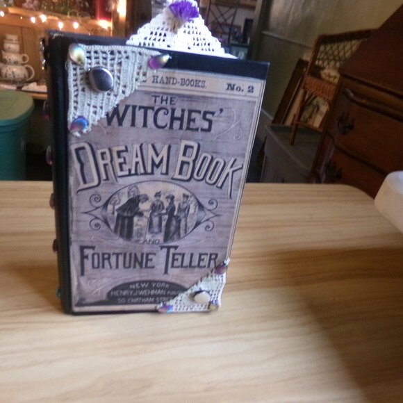 decorated book. - Picture 1 of 4